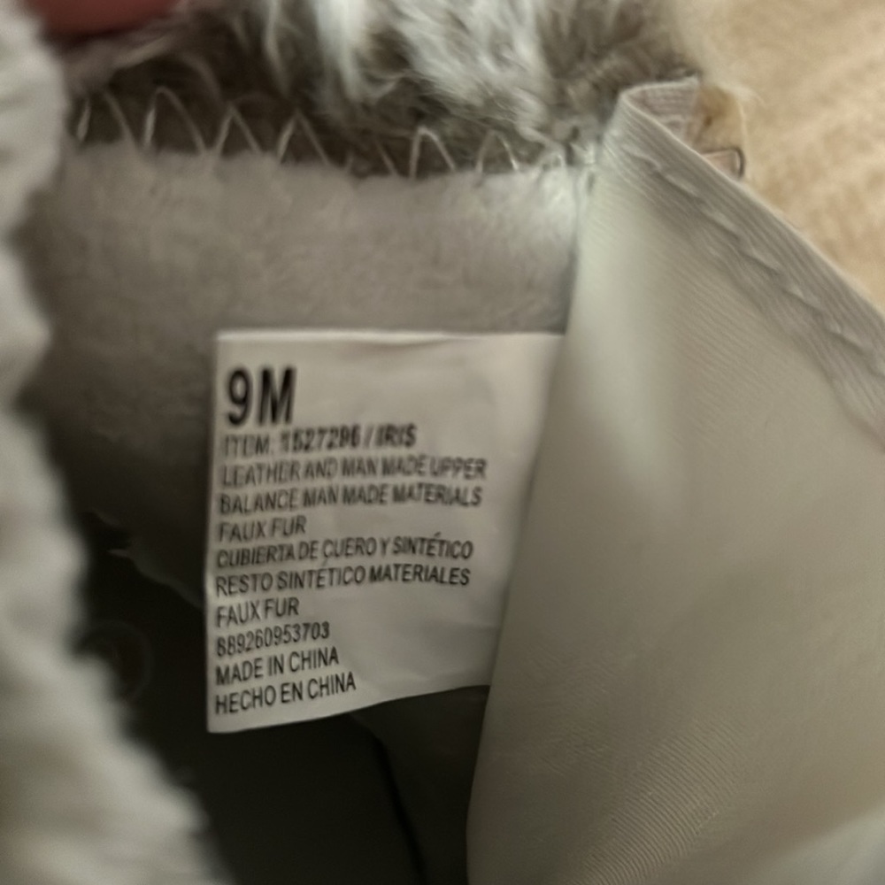 NWOT Khombu Tan Leather Suede and Faux Fur Trimmed Winter Boots. Size 9M - Picture 5 of 5